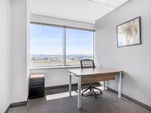 4 Person Private Office