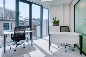 40 Person Private Office