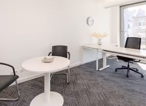 1 Person Private Office