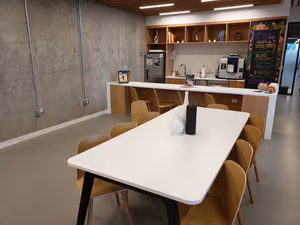 1 Person Virtual Office