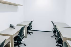 5 Person Private Office