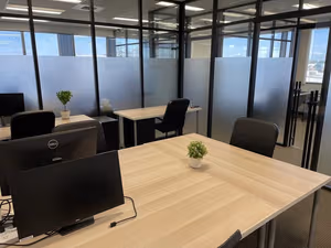 4 Person Private Office