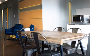 4 Person Coworking Desk