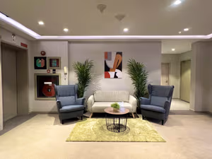 8 Person Private Office