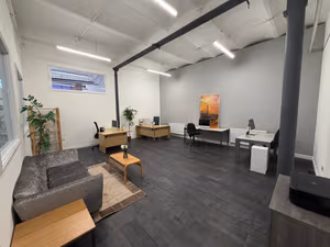 25 Person Private Office
