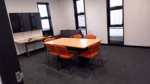 1 Person Shared Office