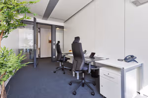 4 Person Private Office