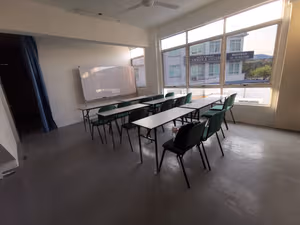 5 Person Private Office