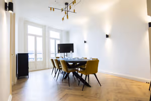 15 Person Private Office