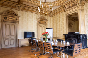 5 Person Private Office