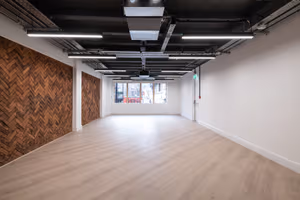 10 Person Private Office