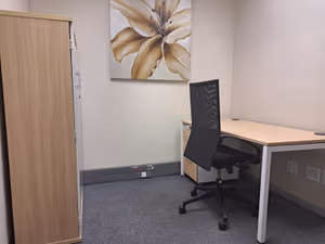 6 Person Private Office