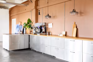 1 Person Shared Office