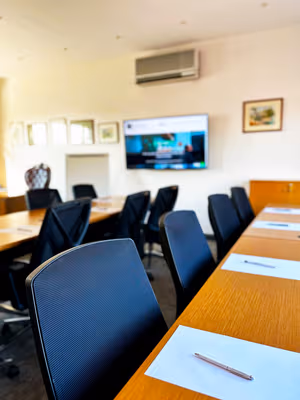 10 Person Private Office