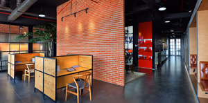 1 Person Coworking Desk