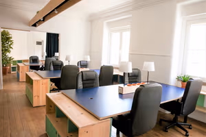 4 Person Coworking Desk