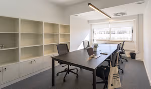 4 Person Private Office