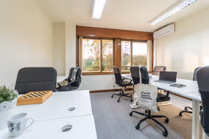 1 Person Coworking Desk