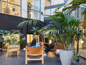 5 Person Coworking Desk