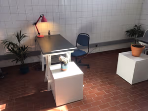 5 Person Coworking Desk