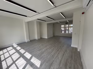 10 Person Private Office