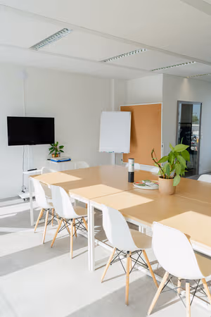 1 Person Coworking Desk