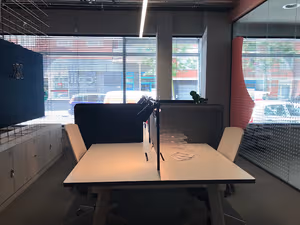 1 Person Coworking Desk