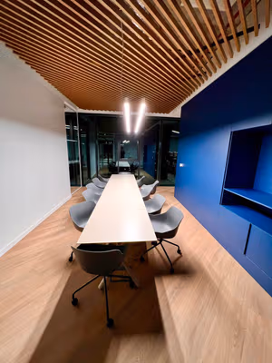 90 Person Private Office