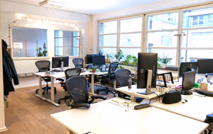 1 Person Coworking Desk