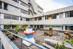 4 Person Private Office