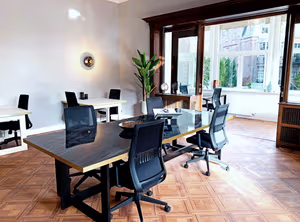 1 Person Coworking Desk