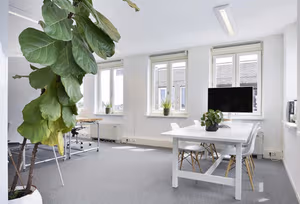 4 Person Private Office