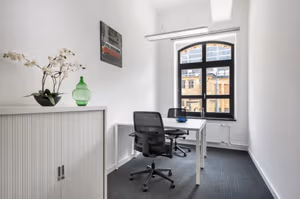 1 Person Coworking Desk