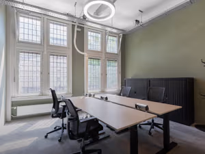1 Person Private Office