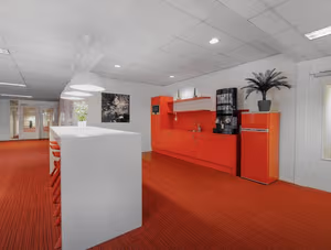 10 Person Private Office