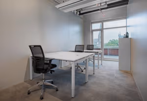 1 Person Private Office