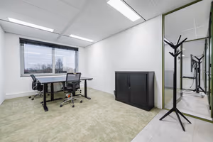 5 Person Private Office