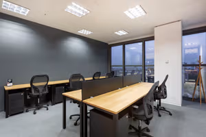 10 Person Private Office