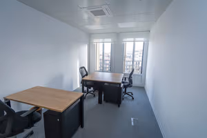 4 Person Private Office