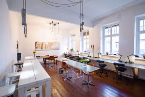 1 Person Coworking Desk