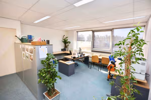 4 Person Private Office