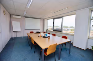 1 Person Private Office