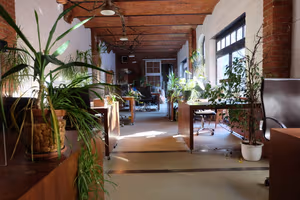 1 Person Coworking Desk