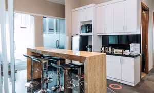 3 Person Private Office