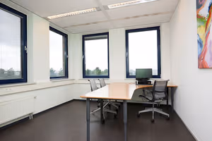 1 Person Private Office
