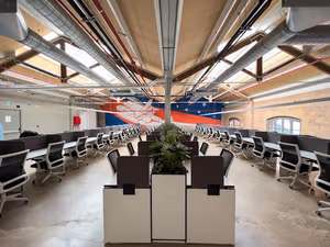 5 Person Coworking Desk