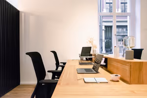 1 Person Coworking Desk