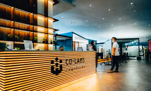 1 Person Coworking Desk