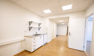 7 Person Private Office