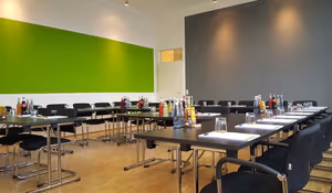 1 Person Shared Office